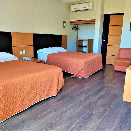 Hotel Oasis Heroica Caborca Extérieur photo