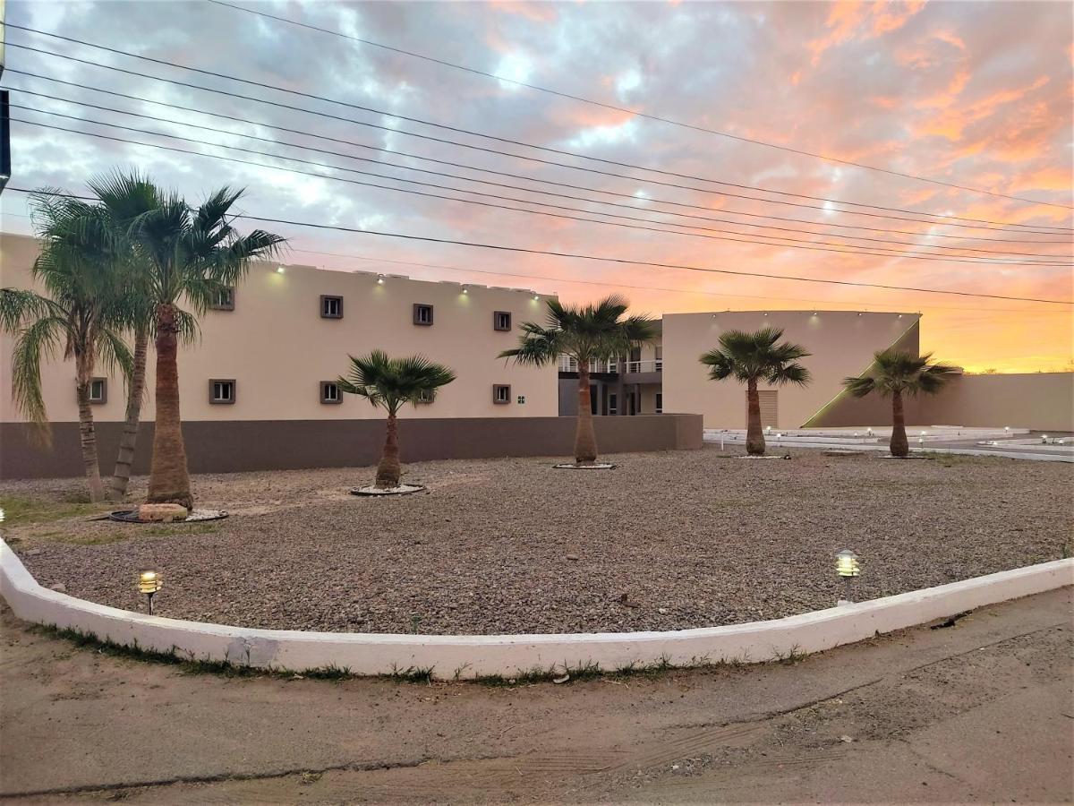 Hotel Oasis Heroica Caborca Extérieur photo