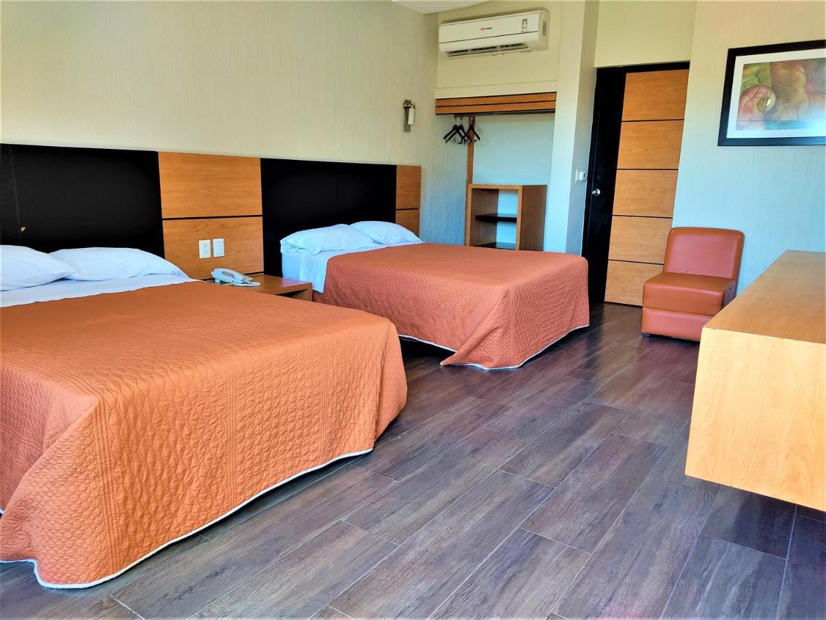 Hotel Oasis Heroica Caborca Extérieur photo