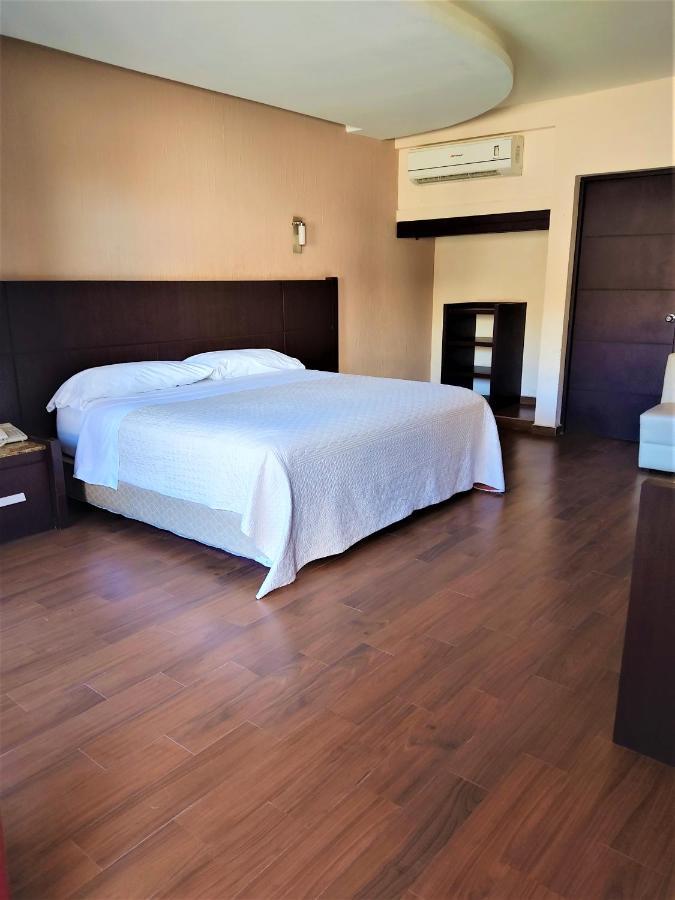 Hotel Oasis Heroica Caborca Extérieur photo