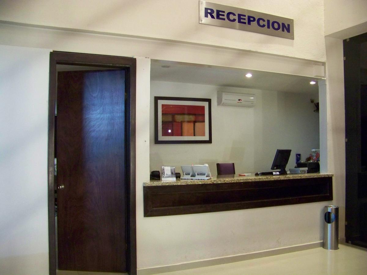 Hotel Oasis Heroica Caborca Extérieur photo